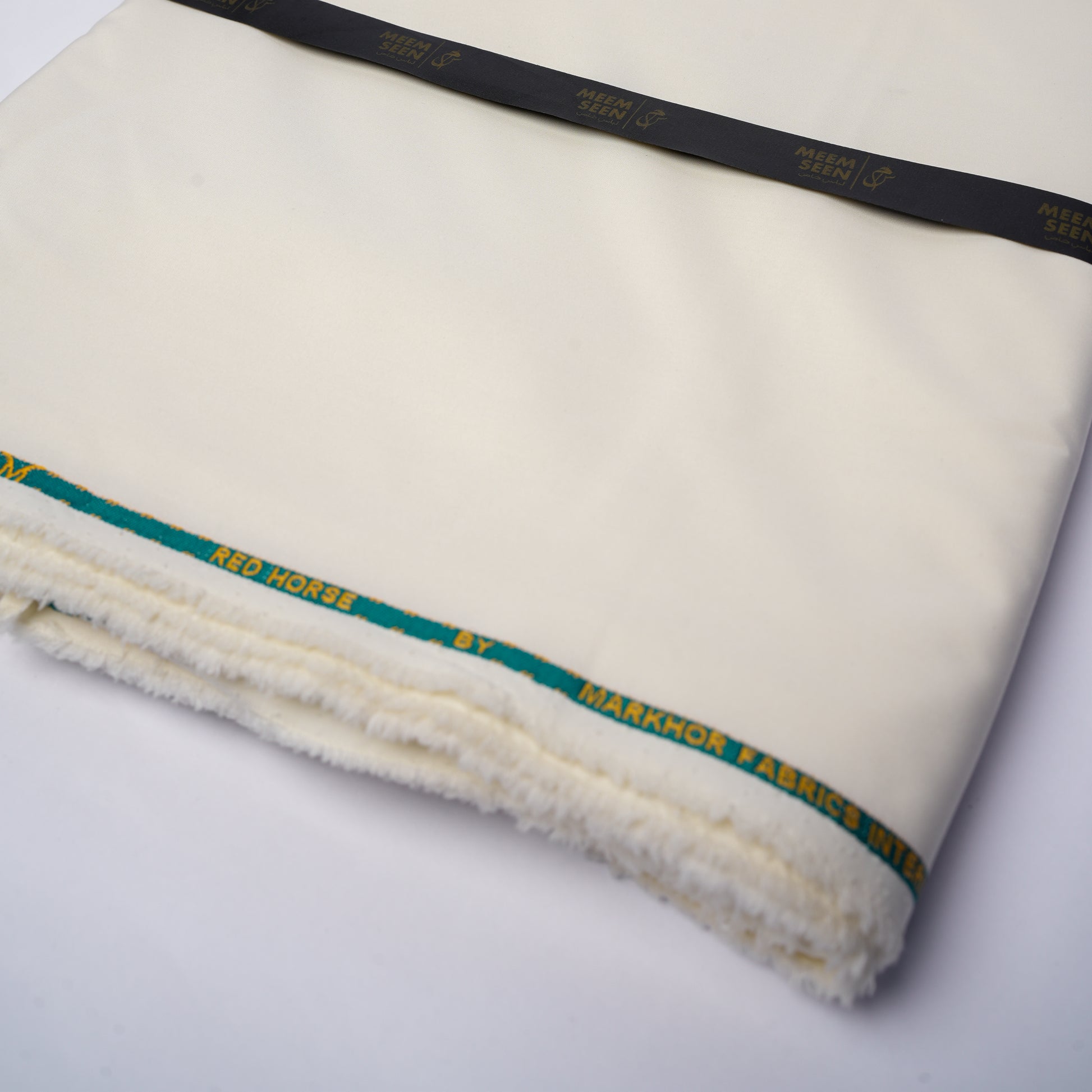 Red Horse/Maloki Wash & Wear, Wrinkle Free Silky Finish with Glowy Glossy Look - Cream